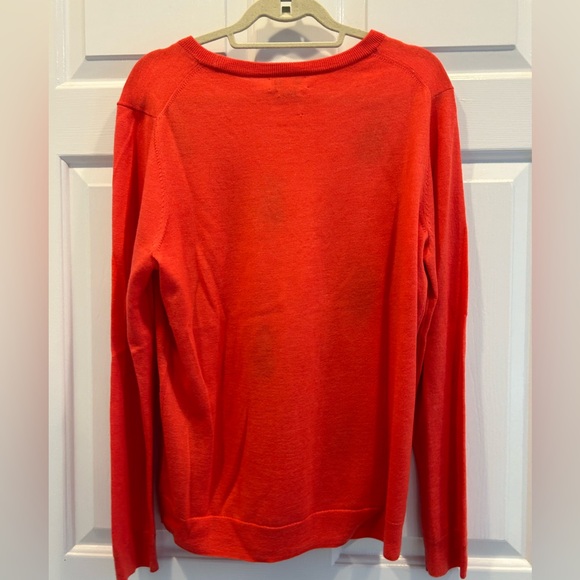 ☀️HOST PICK☀️Vineyard Vines pineapple lightweight merino sweater - Picture 2 of 6